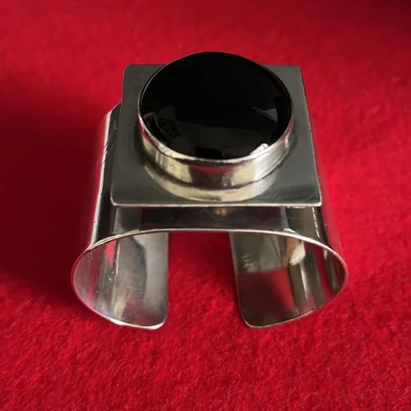 Mary Kay Sterling Silver Vintage Modernist Onyx Cuff Bracelet - Picture 16 of 17
